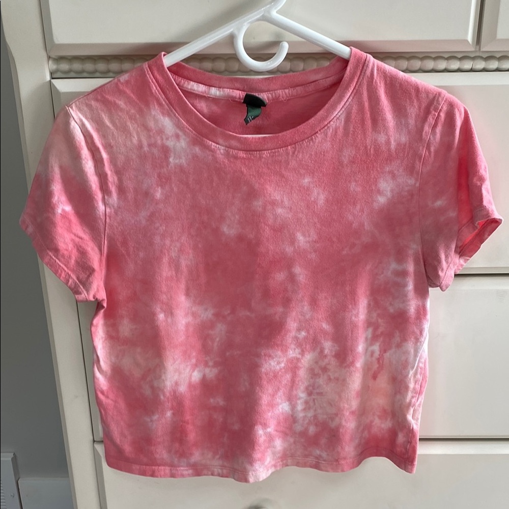 Cute Pink Tie-Dye Women's Crop Top
wild fable. Size S